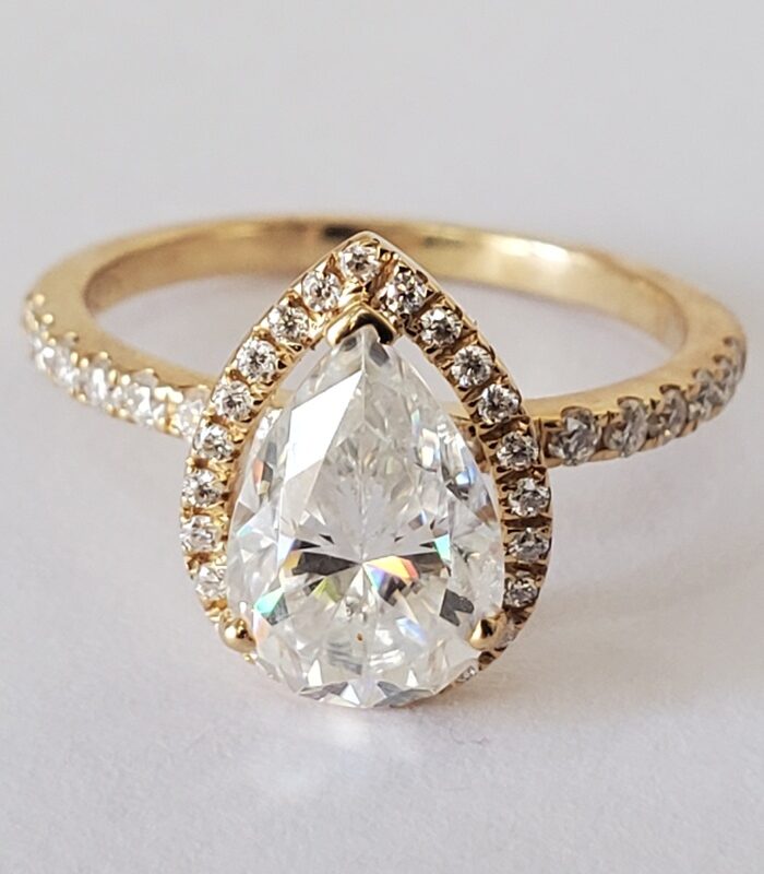 MOISSANITE PEAR ENGAGEMENT RING 18KT YELLOW GOLD