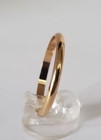 2mm light weight plain 18kt gold wedding  band