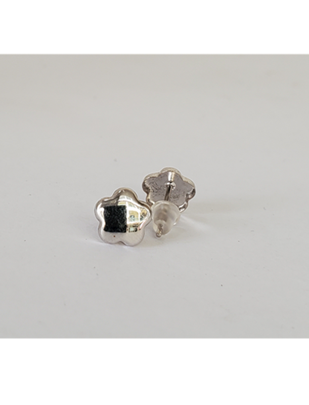 BABY FLOWER STUD EARRING 18KT WHITE GOLD.