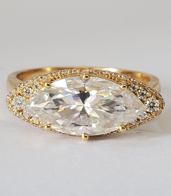 SLANTED MARQUISE VVS1 MOISSANITE 18KT GOLD RING