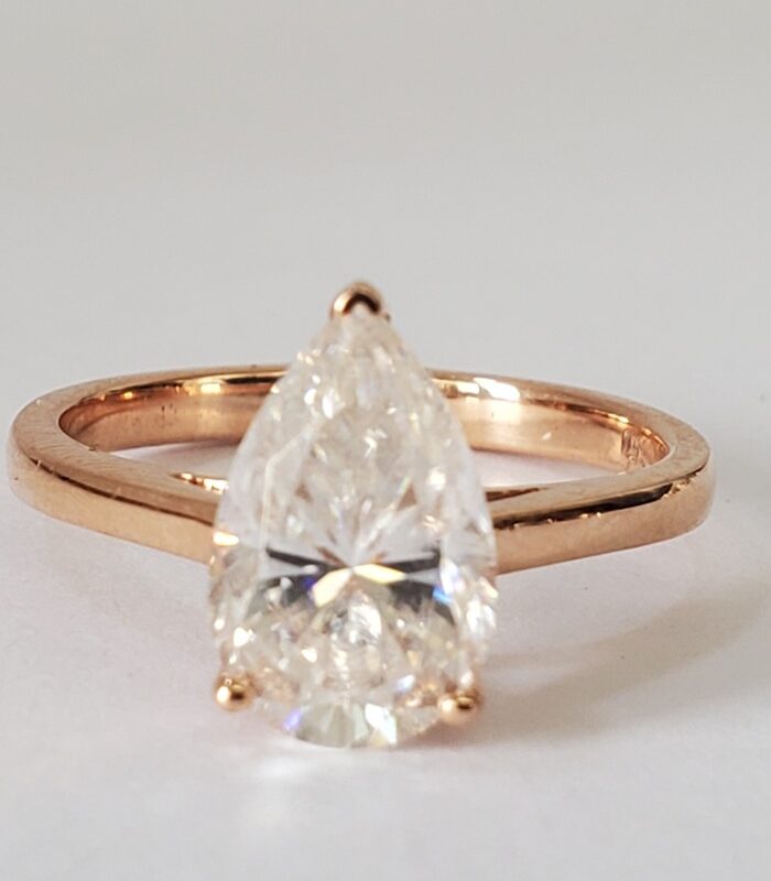 3CT PEAR CUT VVS1 MOISSANITE PLAIN 18KT ROSE GOLD ENGAGEMENT RING