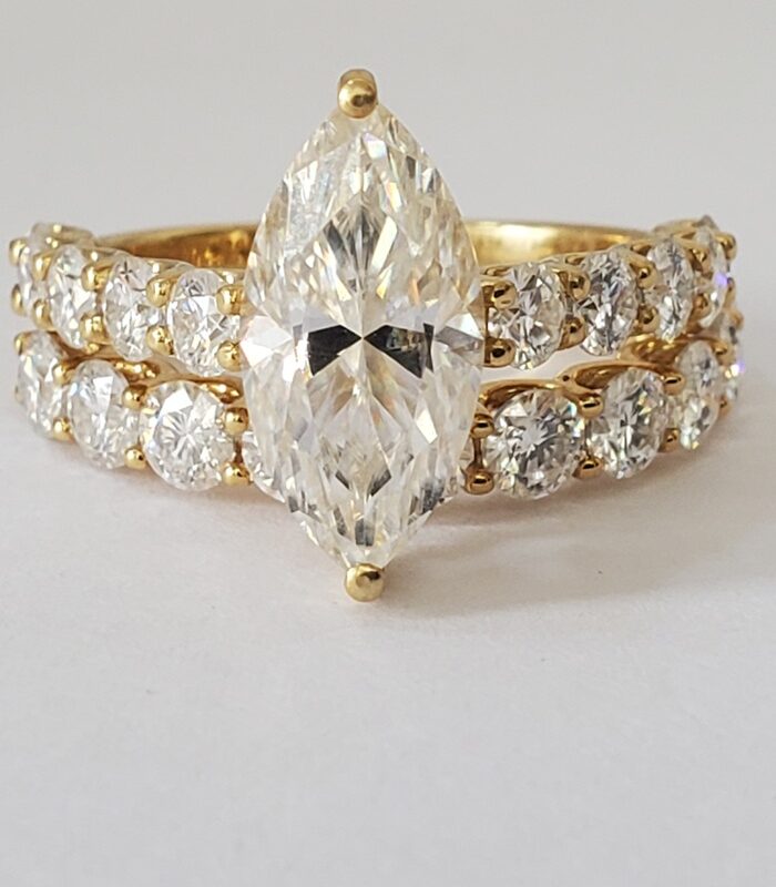 MARQUISE STUDDED MOISSANITE 18KT YELLOW GOLD BRIDAL SET