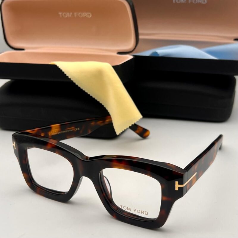 TOM FORD DARK HAVANA SHADES