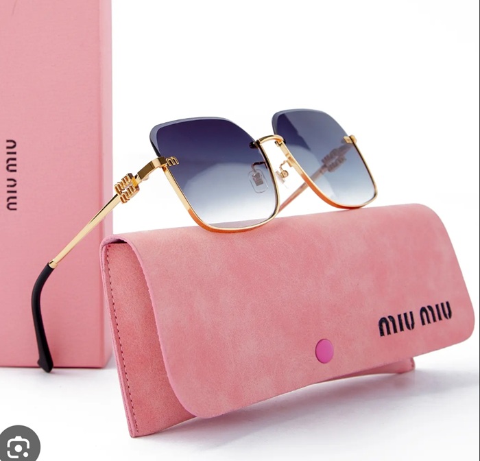 MIU MIU SUN GLASS (GOLD FRAME)